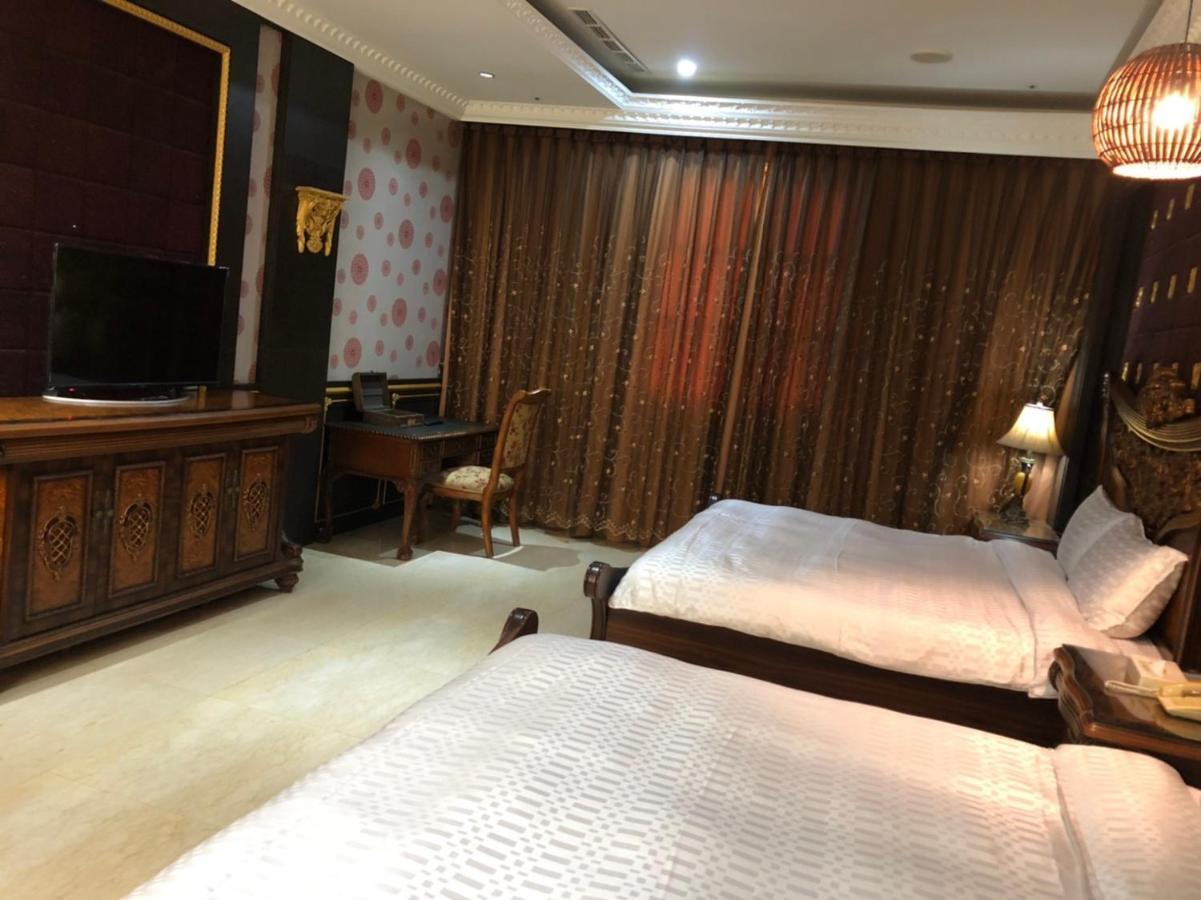 Royal Garden Motel - Chiayi Branch المظهر الخارجي الصورة